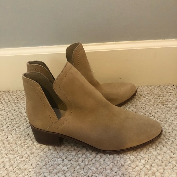 Matisse suede booties in a tan color with brown heel. Only worn ONCE. - Picture 3 of 5